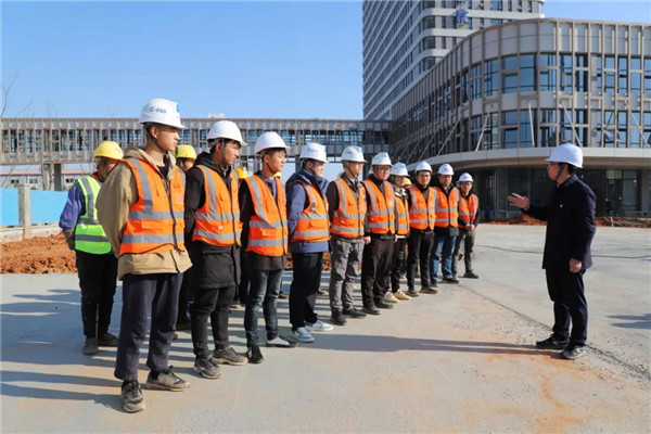 1656747774336362.jpg 640.jpg