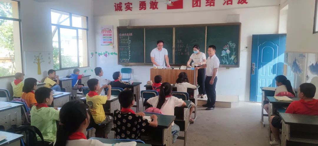 1666679143332928.jpg 1666679143332928.jpg